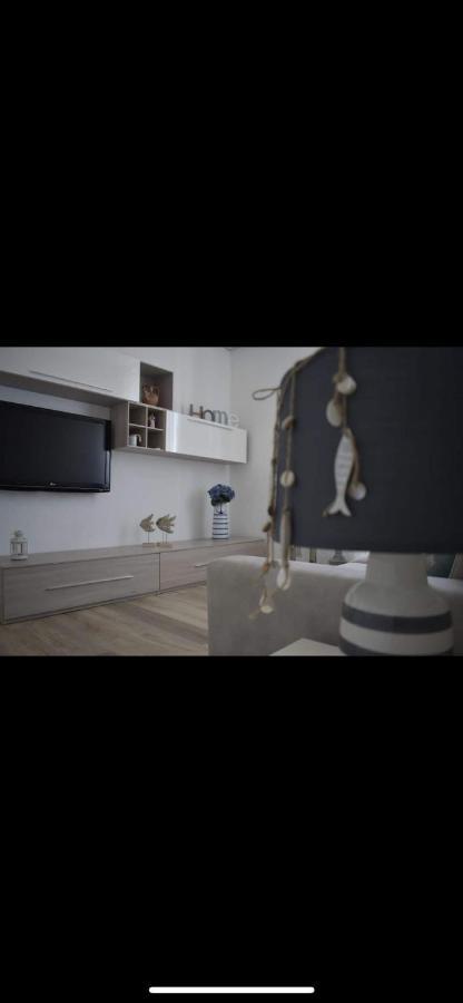 Casa Fronte Del Porto Apartman Bari Kültér fotó